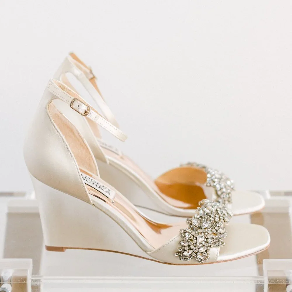 Badgley Mischka Ivory Ankle Strap Heels Women's 5.5 Wedge Aliyah - Picture 6 of 13